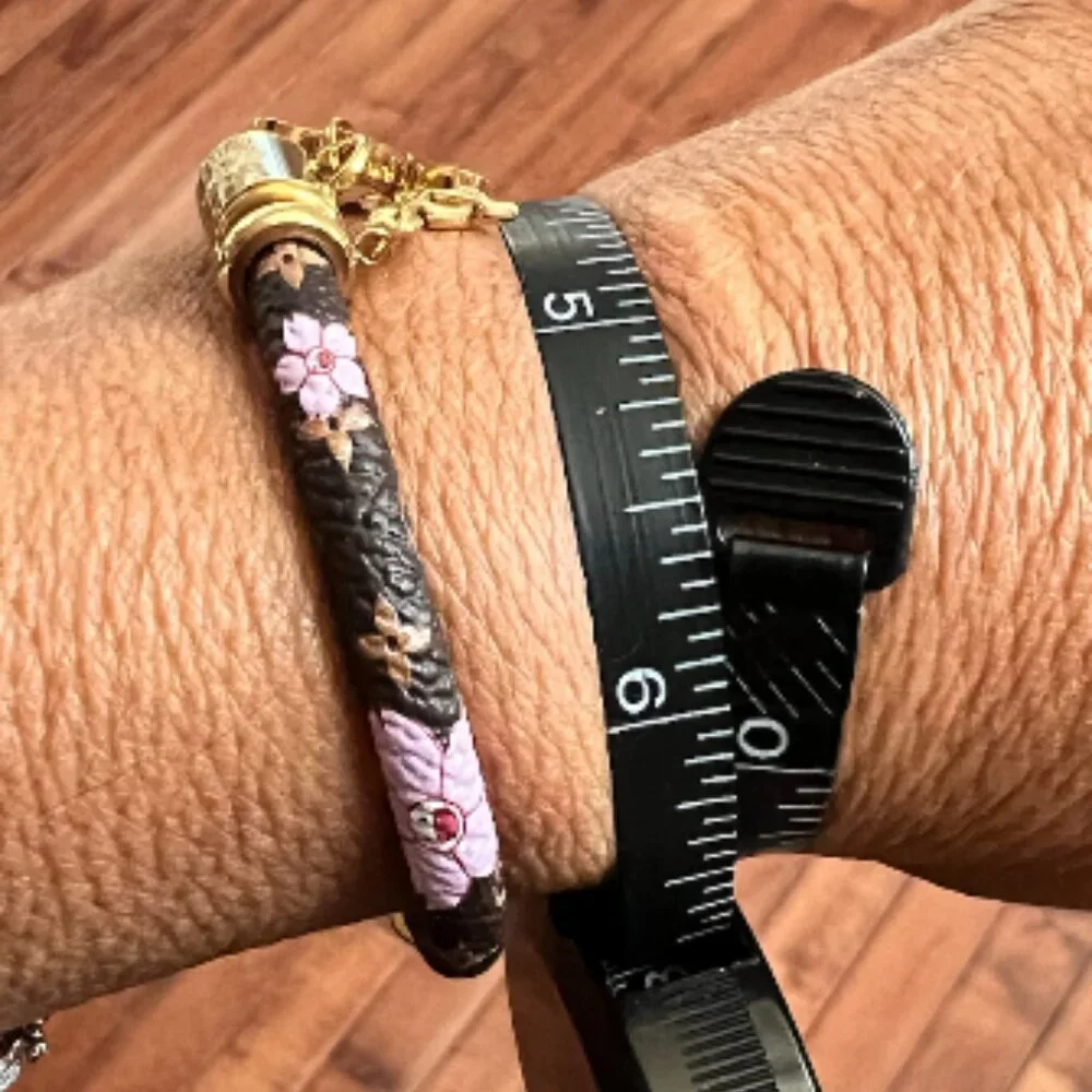 Louis Vuitton x Takashi Murakami Cherry Blossom Bracelet (LVXX016) - Picture 9 of 11